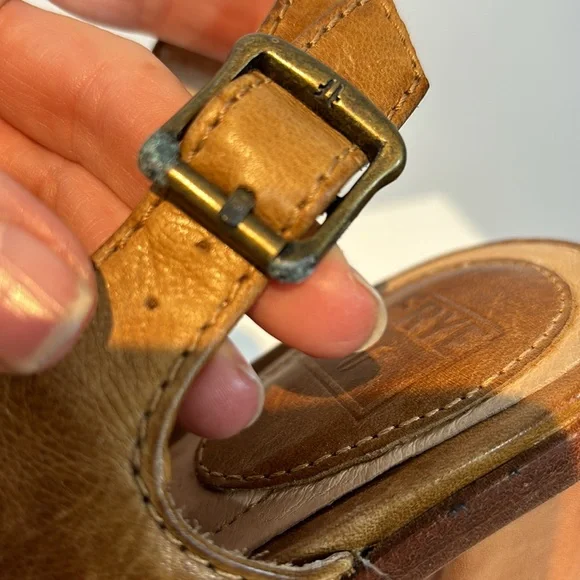 FRYE Sofia  Women's Heels Sandals Size Brown Woven Leather Buckle 4" Heel size 8 - Picture 12 of 14